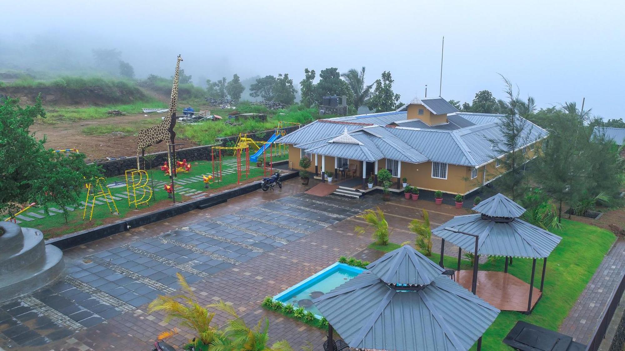 Misty Green Hills Parks & Resorts Kondotty Bagian luar foto