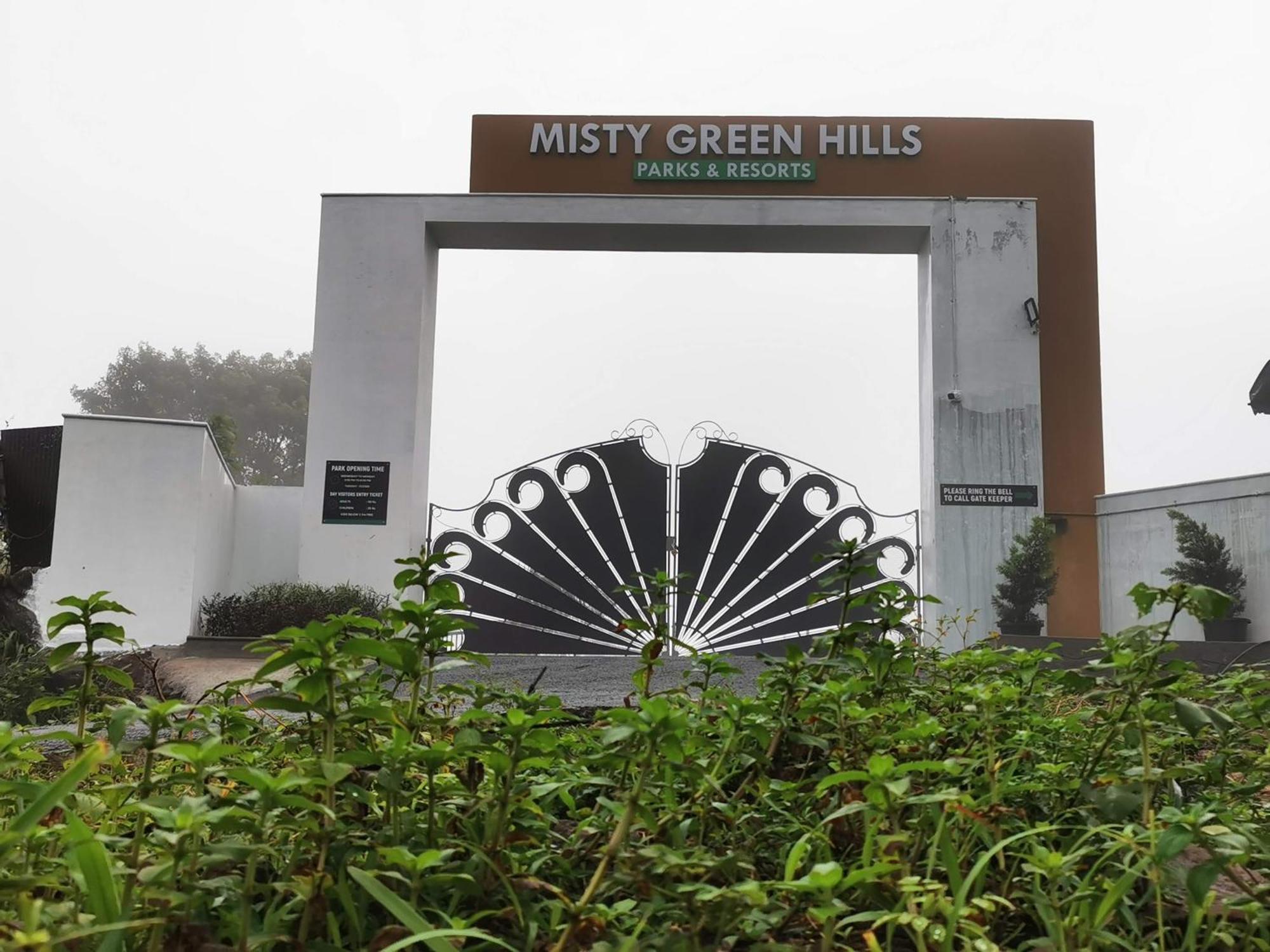 Misty Green Hills Parks & Resorts Kondotty Bagian luar foto